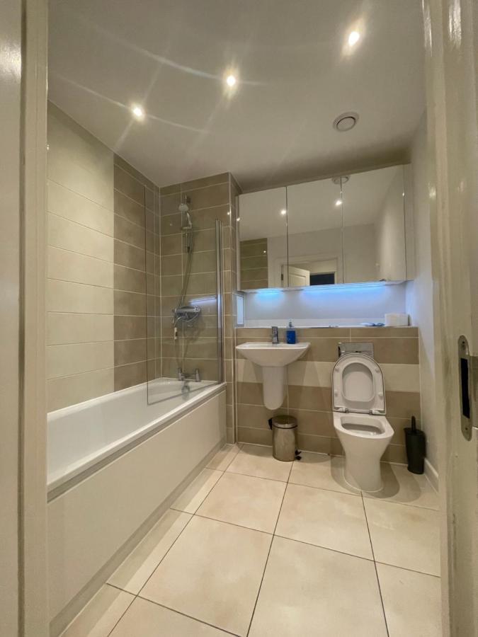 Amazing Apartment Moments Away From The Heart Of ลอนดอน ภายนอก รูปภาพ